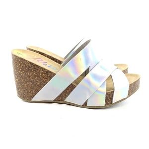 NWOT Blowfish Malibu Iridescent Cork Wedges
